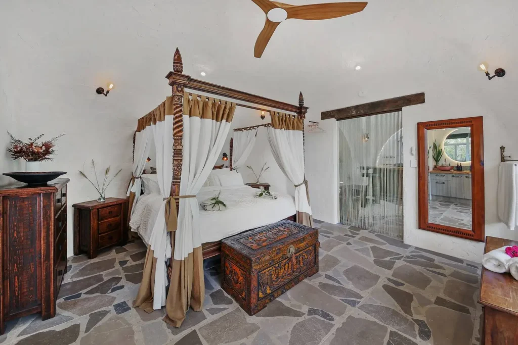 15565213-9c53-4d1b-815c-76a3f6f0048d