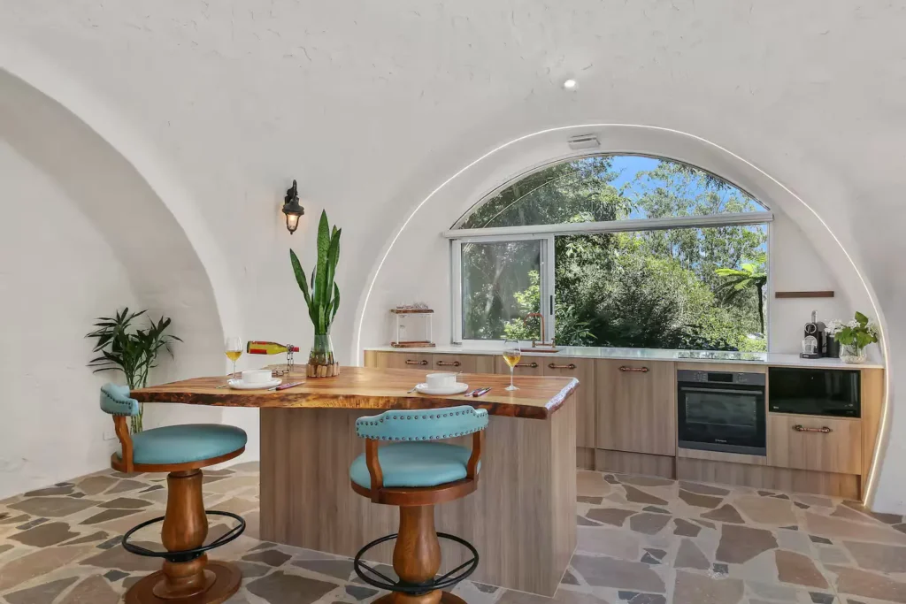 8c09e971-4e90-4366-a698-df163f384825